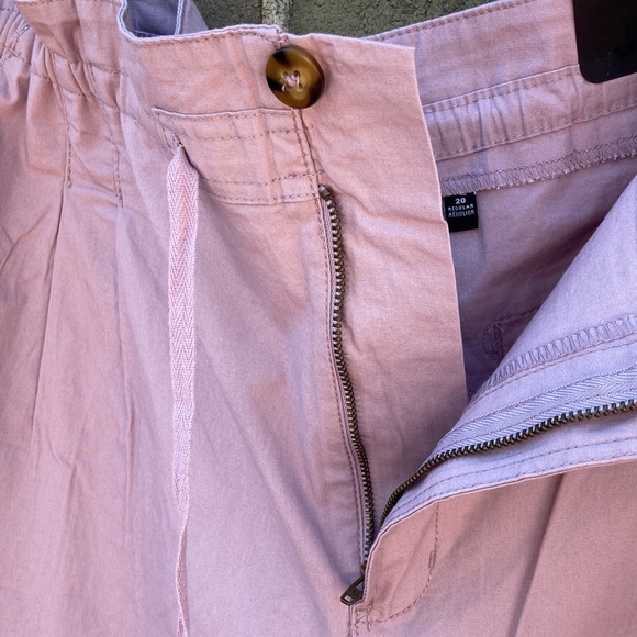 HP!💎 Reitmans, NWT Paper Bag Capri Pants, High Waisted, Lilac, Plus, 20, 22 - Picture 6 of 16